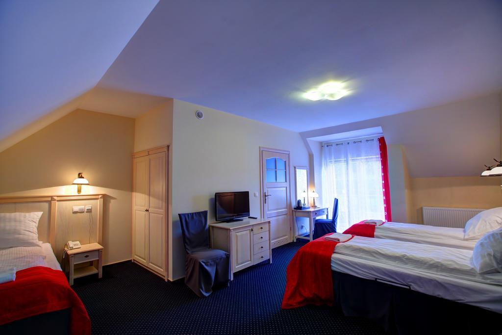 Osada Dankow Hotel Milomlyn Luaran gambar